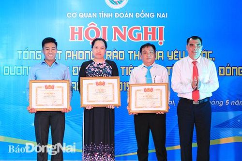 Triển khai có hiệu quả các phong trào thi đua