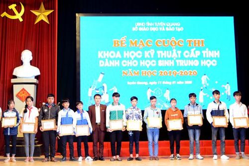 Sức sáng tạo của thầy trò vùng cao