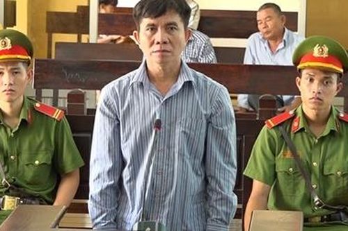 Giở trò đồi bại với cháu gái hàng xóm, lĩnh 14 năm tù