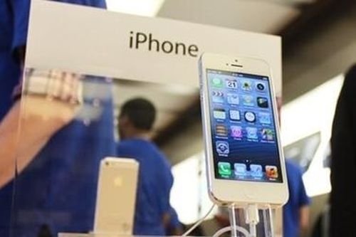 Apple lại bị lôi ra tòa vì dùng tên iPhone cho điện thoại