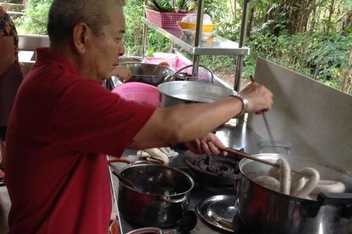 Vân vi chuyện cỗ lòng (kỳ 2)