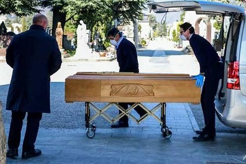 Đại dịch Covid-19 'xóa sổ' cả một thế hệ ở Italy