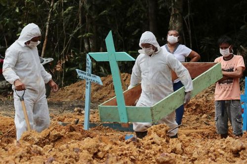 Brazil vượt Nga, đứng thứ 2 thế giới về số ca mắc COVID-19
