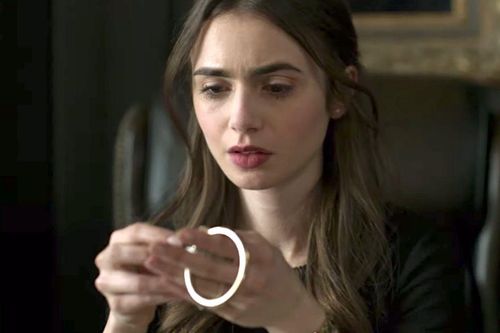 Nàng thơ Lily Collins tỏa sáng trong 'Gia tài tội lỗi'
