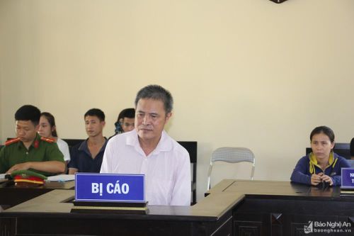 Chủ nhà một mình khống chế bắt tên trộm lúc 2 giờ sáng