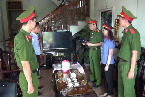 Khởi tố hai cán bộ quỹ tín dụng nhân dân lập hồ sơ khống rút hơn 22 tỷ đồng