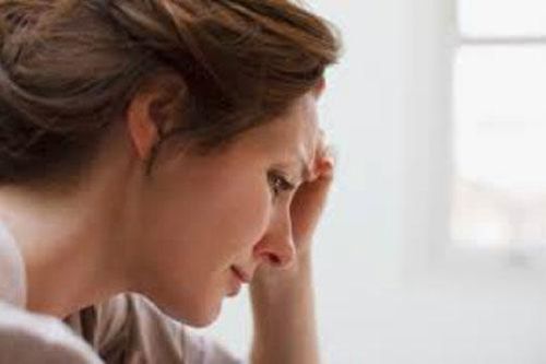 Tôi stress khi lúc nào cũng phải nhìn sắc mặt mẹ chồng để sống