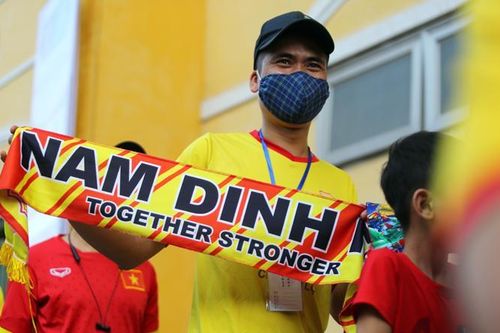 CĐV Việt Nam: Nam Định vs HAGL là trận đấu biểu tượng của chiến thắng COVID-19