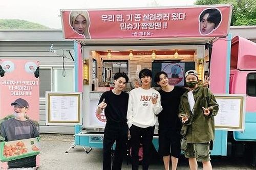 Xem MV 'Daechwita' (Agust D - Suga BTS) để biết cả nhà Big Hit thương nhau như thế nào!
