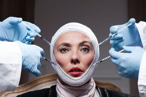 Giới giàu trả gấp 4, đón bác sĩ bằng chuyên cơ để phẫu thuật thẩm mỹ