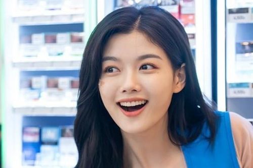Mỹ nhân 'Mây họa ánh trăng' được khen xinh đẹp rực rỡ khi trở lại