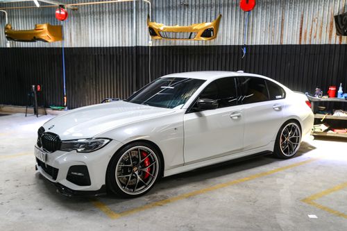BMW G20 330i M Sport lột xác với gói độ 1 tỷ đồng tại TP.HCM