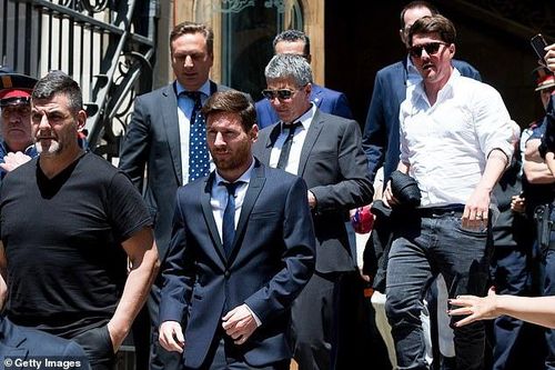 Messi: 'Tôi từng muốn rời Tây Ban Nha vì cảm thấy bị ngược đãi'