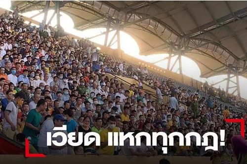 Truyền thông châu Á: 'Bóng đá Việt Nam chật kín khán giả, không theo một quy tắc nào'