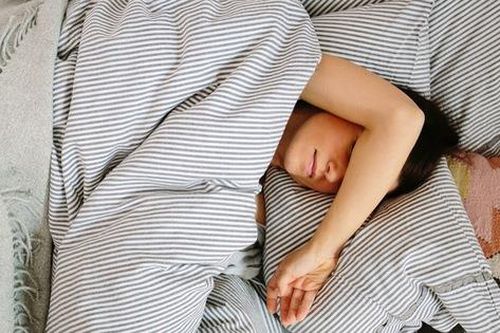 Được trả vài trăm triệu chỉ để... ngủ, công việc đơn giản lương cao ngất