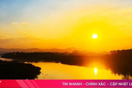 Ngắm hoàng hôn mùa hạ ở phố núi Hà Tĩnh