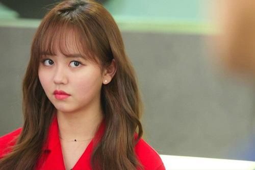 Gã chồng đang chán ngán hôn nhân phải giật mình hoảng hốt sau một lần tới chơi nhà bạn