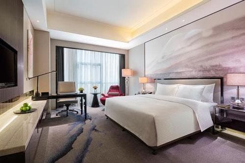 Những người thông minh ở khách sạn sẽ ghi nhớ điều này, 'ba không chạm vội, bốn lấy đi'