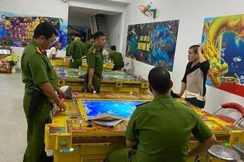 Kiểm tra quán game không phép, phát hiện nhiều khách dùng ma túy