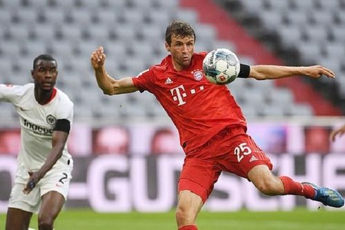 Đánh bại Frankfurt, Bayern giữ khoảng cách 4 điểm với Dortmund