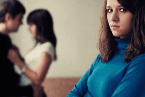 Biết tin bồ có thai, chồng kiên quyết ép vợ ly hôn và cái kết đắng cho người chồng bội bạc