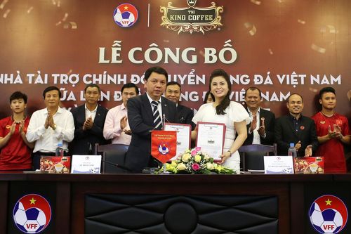 King Coffee tài trợ 3 năm cho thầy trò Park Hang-seo