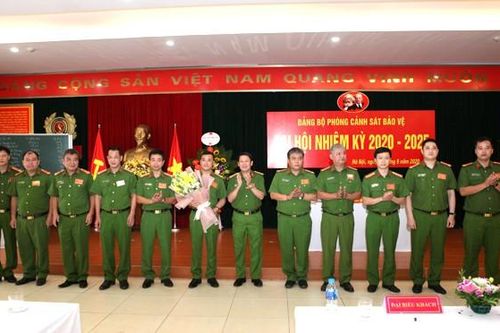 Phát huy truyền thống vẻ vang, phấn đấu hoàn thành xuất sắc mọi nhiệm vụ