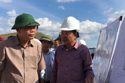 Tìm giải pháp ứng phó nắng hạn
