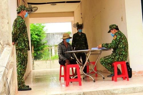 Phạt tiền và cách ly ba người từ Camphuchia về Việt Nam trái phép