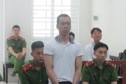 Kinh hoàng người chồng cuồng sát vợ con vì ghen tuông