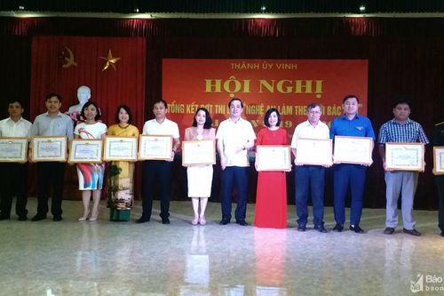 TP. Vinh khen thưởng 12 tập thể xuất sắc trong làm theo lời Bác dặn