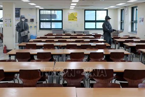 Hàn Quốc yêu cầu các trường đảm bảo giãn cách với 70% số học sinh đến lớp