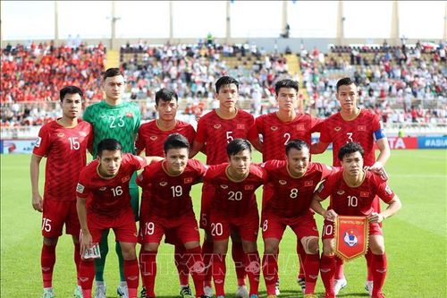 Đội tuyển Bóng đá quốc gia có nhà tài trợ liên tiếp trong 3 năm