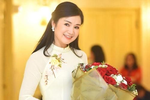 Cuộc sống bí ẩn, tuổi 50 đẹp thách thức thời gian của 'Mỹ nhân ảnh lịch' Thu Hà