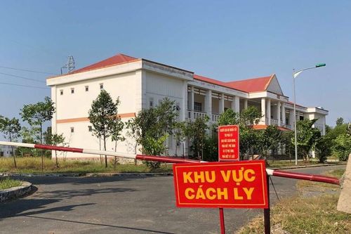 Nữ điều dưỡng ở Tây Ninh bị người nhà bệnh nhân đấm vào mặt