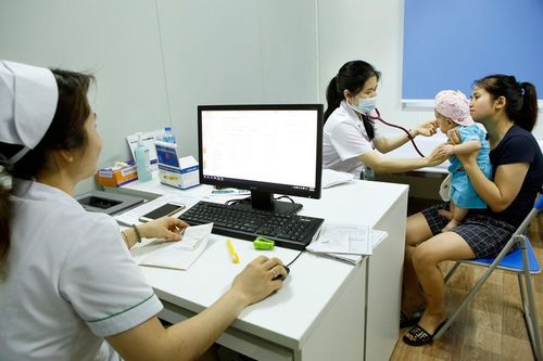 Chủ động khám, chữa bệnh mùa nắng nóng