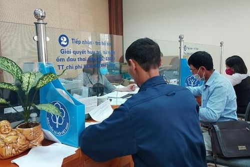 Cảnh báo tình trạng chiếm đoạt tiền bảo hiểm