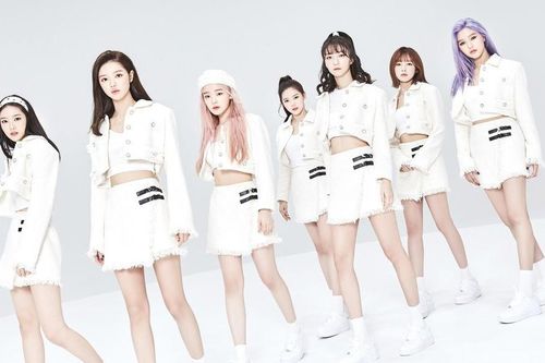 Ly kỳ nhất K-Pop lúc này: Album Oh My Girl ký tặng Lovelyz bị rao bán trên mạng