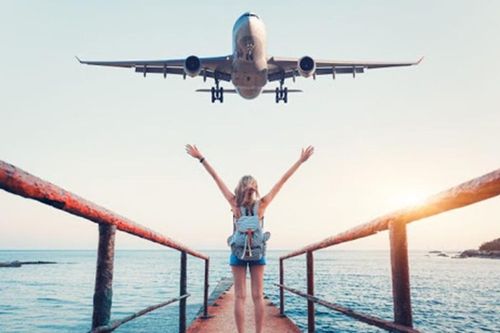 Thế giới đang dần mở cửa trở lại rồi, những đôi chân muốn tung tăng bay nhảy ơi!