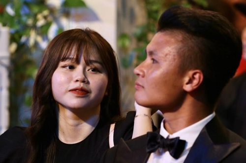 Quang Hải và bạn gái lần đầu xuất hiện trước truyền thông