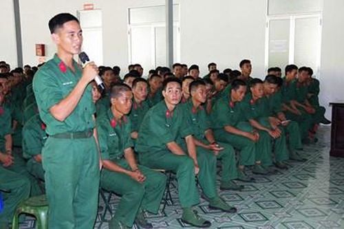 Đối thoại dân chủ với chiến sĩ nhập ngũ năm 2020