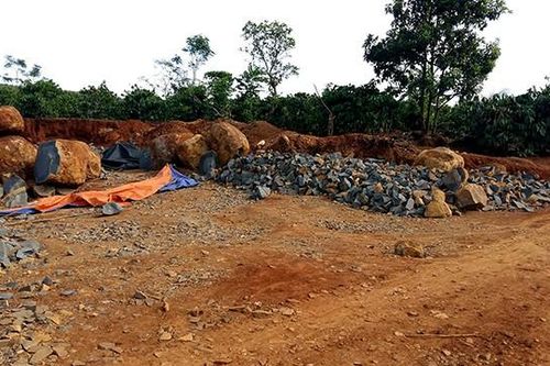 Phát hiện hai bãi khai thác đá trái phép ở Gia Lai