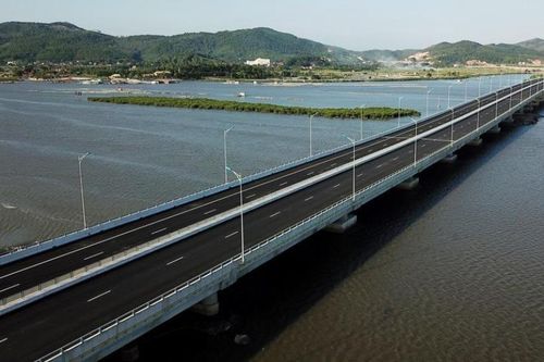 Các vùng kinh tế trọng điểm phải đón đầu được dòng dịch chuyển vốn đầu tư