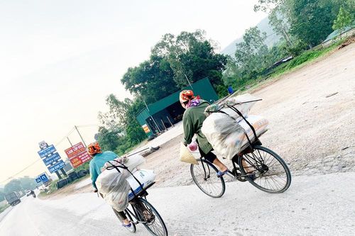 Mặn chát đời muối: Phía sau vị mặn...