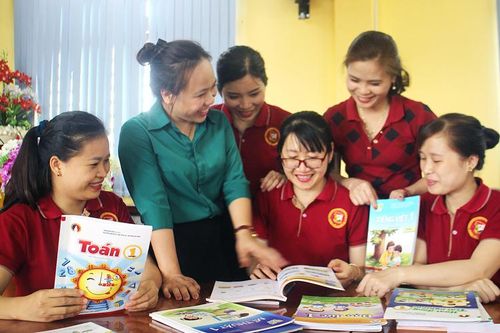 Chọn sách giáo khoa lớp 1 mới: Kỳ vọng về nâng cao chất lượng