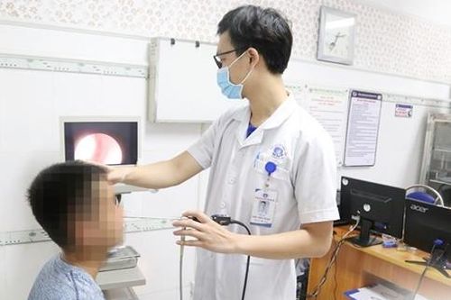 Kinh hãi con vắt dài 6cm ngoe nguẩy trong mũi người đàn ông