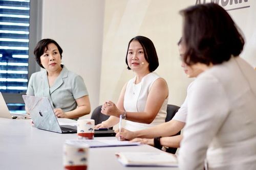 Các doanh nghiệp Việt Nam vượt 'bão' Covid-19