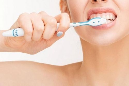 Làm gì để phòng bệnh nha chu?