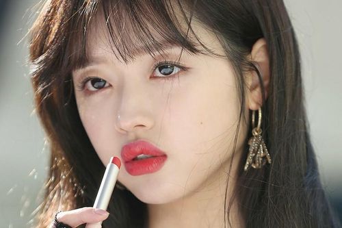 Ngày nào còn xinh đẹp tự nhiên mà nay hàng loạt nữ idol lại trông khác lạ thế này