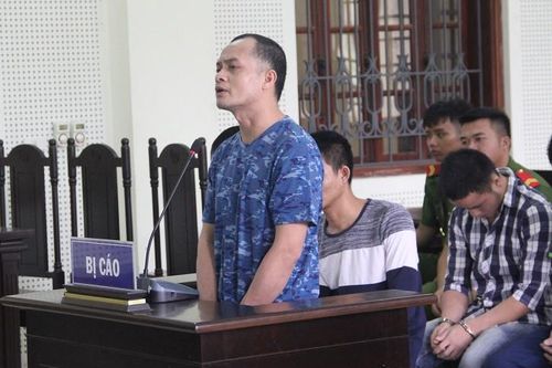 Giấu hồng phiến trong phòng ngủ của mẹ để bán dần, con trai lĩnh án